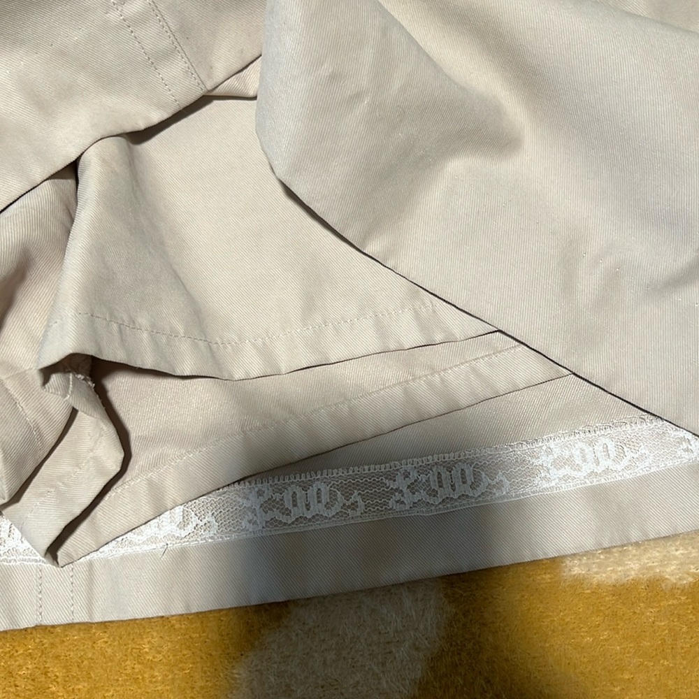 Lilly Pulitzer khaki skort size 8 - Picture 2 of 3